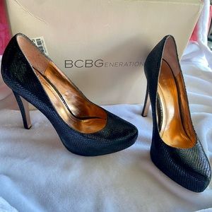 BCBG black snake heel